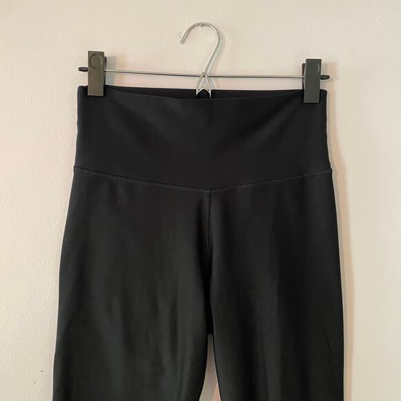 TNA Women's size Medium Black Leggings High Rise Tights Active Workout Gym - Picture 3 of 9